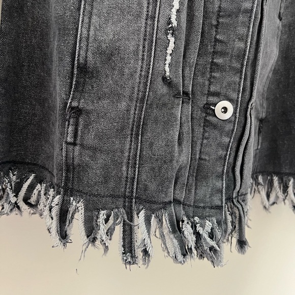 NWOT Distressed Jean Jacket Women’s Small - Picture 2 of 7